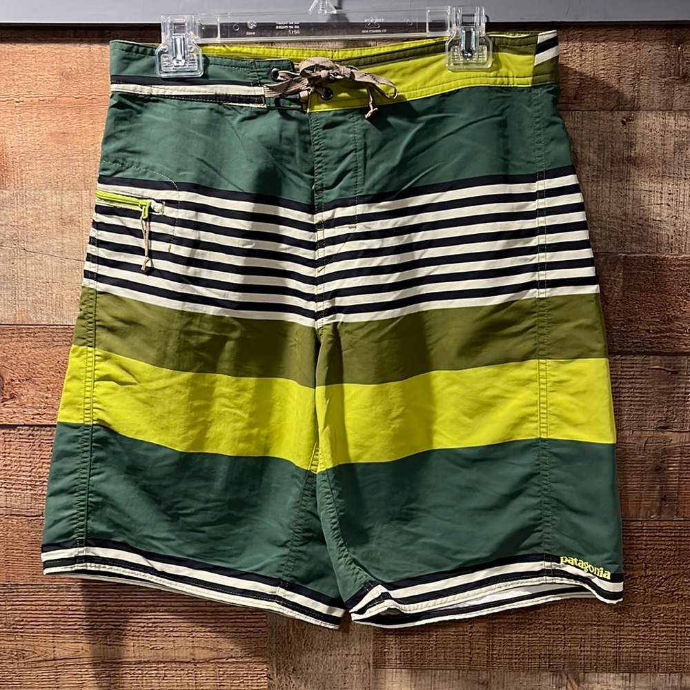 Patagonia board shorts men's 32